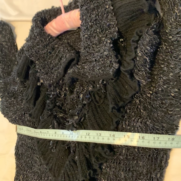 Melanie Lyne Sweater,  Black, long sleeves, high low length, L. - Picture 3 of 11